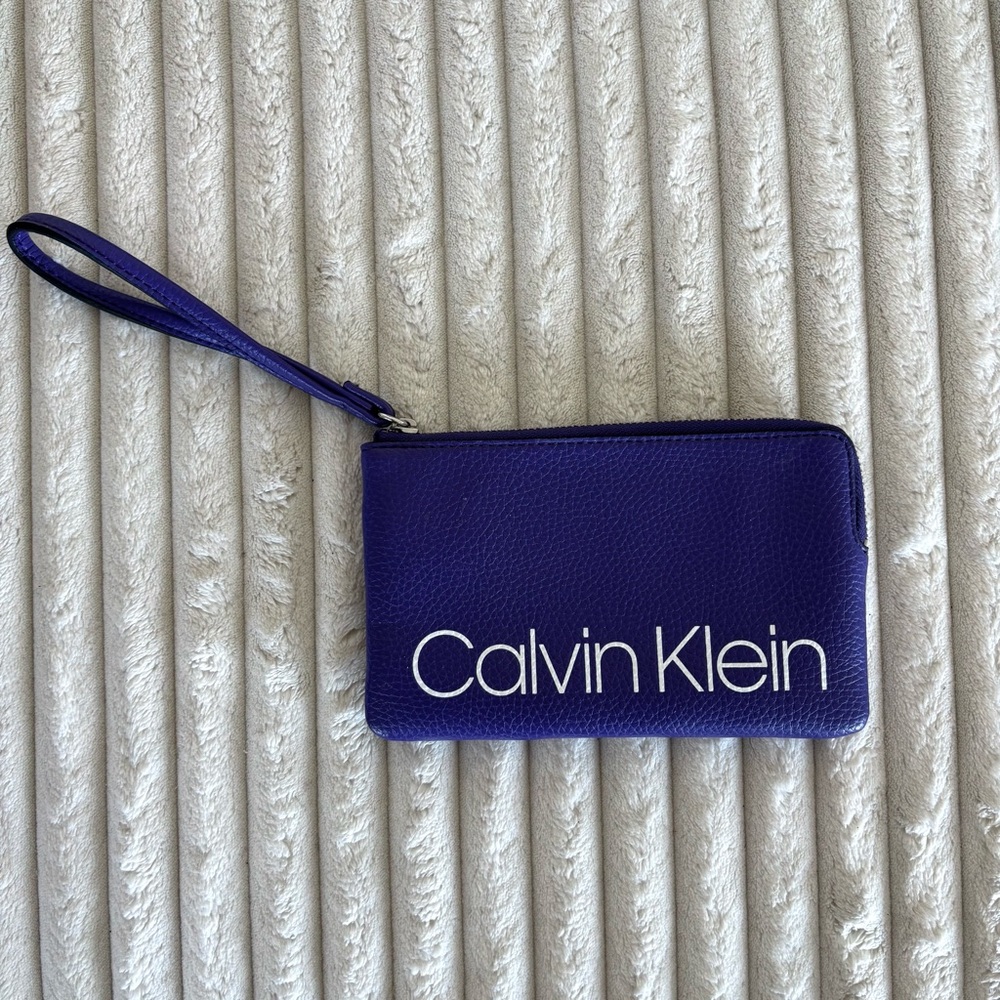Calvin Klein | Purple Classic Wristlet